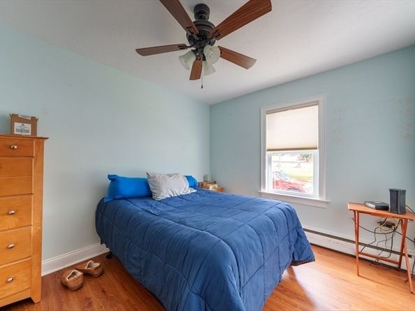 95 Lake St, Webster MA 01570