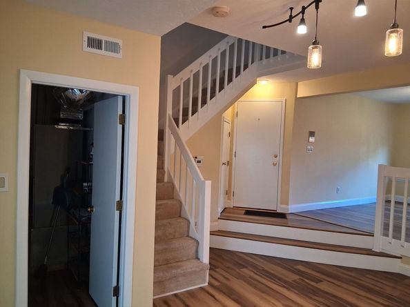 191 Tall Oaks Dr C, Weymouth MA 02190