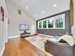 4 Lowell St, Lynnfield MA 01940