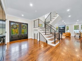 4 Lowell St, Lynnfield MA 01940