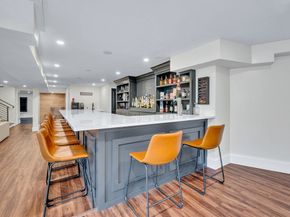 4 Lowell St, Lynnfield MA 01940