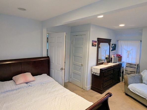 31 Kenberma St, Hull MA 02045