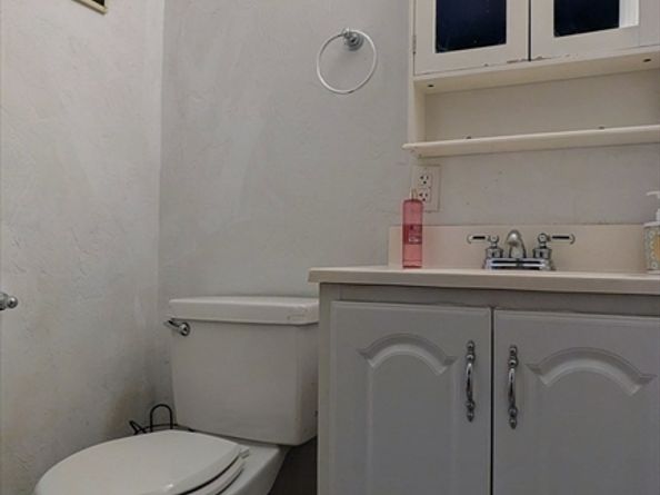 31 Kenberma St, Hull MA 02045