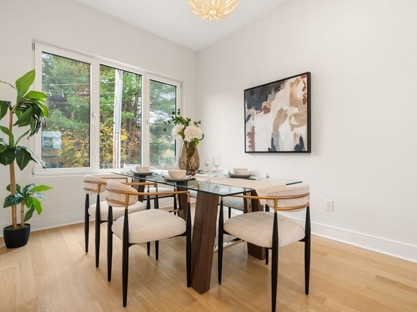 45 River Ave 45, Newton MA 02464