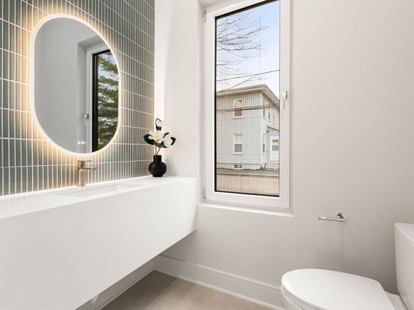 45 River Ave 45, Newton MA 02464