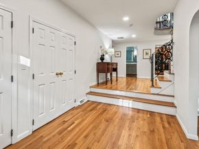 10 Foothill Rd, Framingham MA 01702