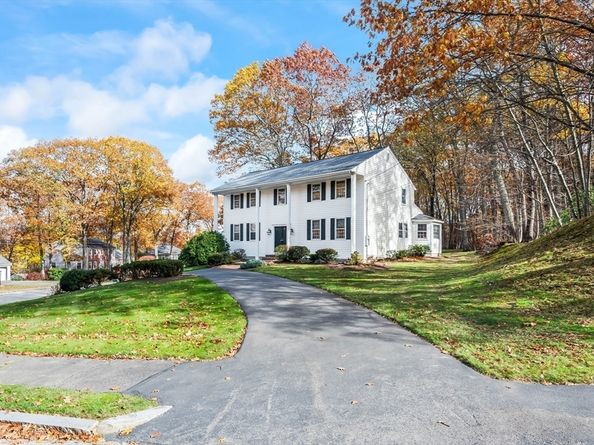 10 Foothill Rd, Framingham MA 01702