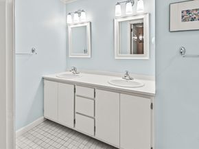 10 Foothill Rd, Framingham MA 01702