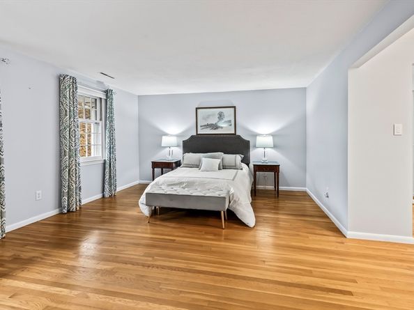 10 Foothill Rd, Framingham MA 01702