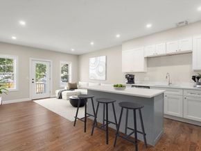 26 Danielles Way, Worcester MA 01606