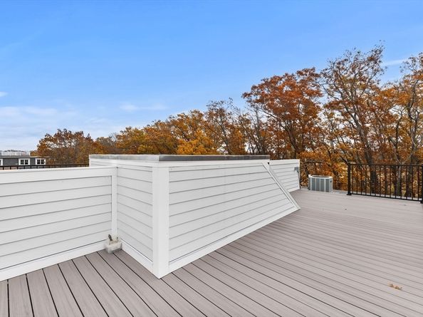 599 Sea St, Quincy MA 02169