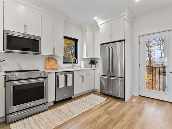 599 Sea St, Quincy MA 02169