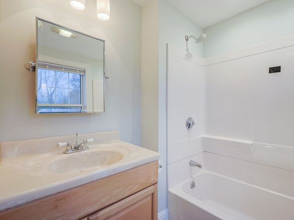 11 Hockanum Way, Worcester MA 01606