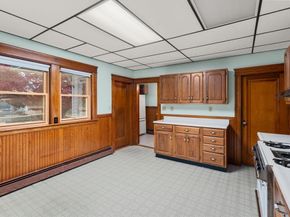 15 Inwood Rd, Worcester MA 01606