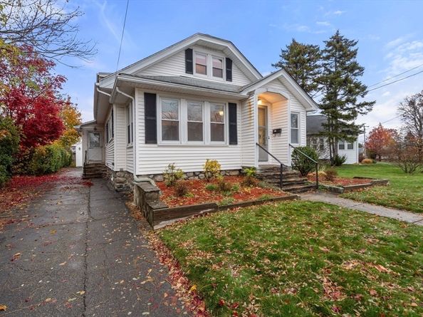 15 Inwood Rd, Worcester MA 01606