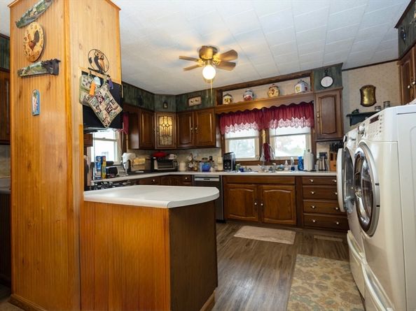 664 Stafford St, Leicester MA 01542