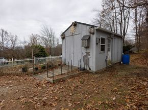 664 Stafford St, Leicester MA 01542