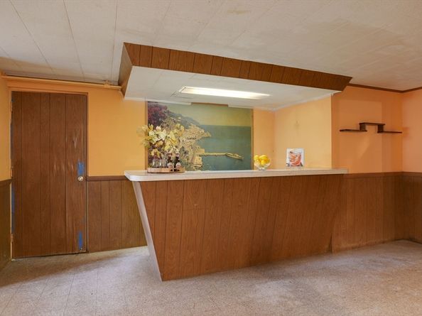 17 Evelyn St, Burlington MA 01803