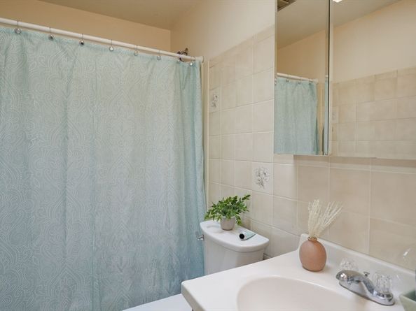 17 Evelyn St, Burlington MA 01803