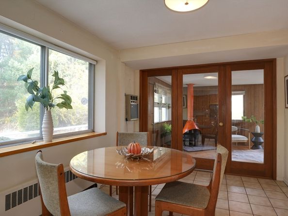 17 Evelyn St, Burlington MA 01803