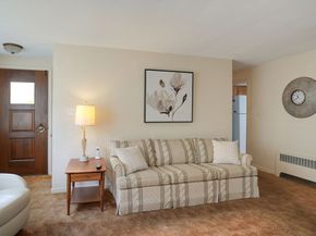 17 Evelyn St, Burlington MA 01803