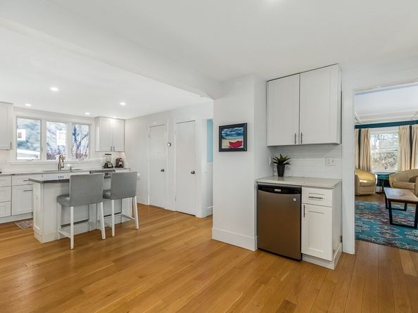 8 Forest St, Manchester MA 01944