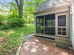 16 Livermore Lane 16, Weston MA 02493