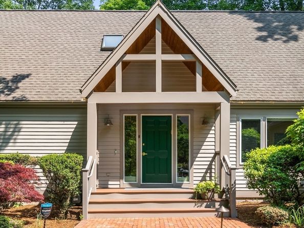 16 Livermore Lane 16, Weston MA 02493