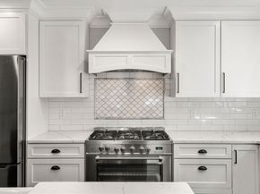 4 Crossman St 4, Boston MA 02126