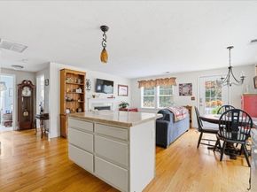 2 Clinton Ter, Kingston MA 02364