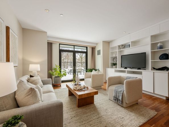 2400 Beacon 102, Boston MA 02467