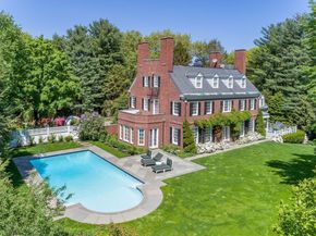 71 Sears Rd, Brookline MA 02445