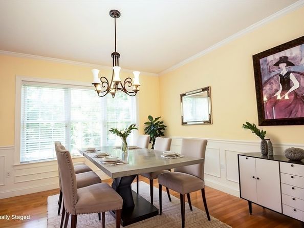 4 Farrar Rd, Upton MA 01568