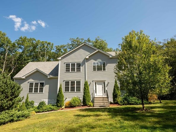 4 Farrar Rd, Upton MA 01568