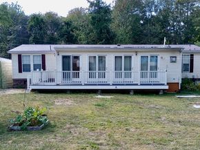 31 Edward Lane, Barre MA 01005