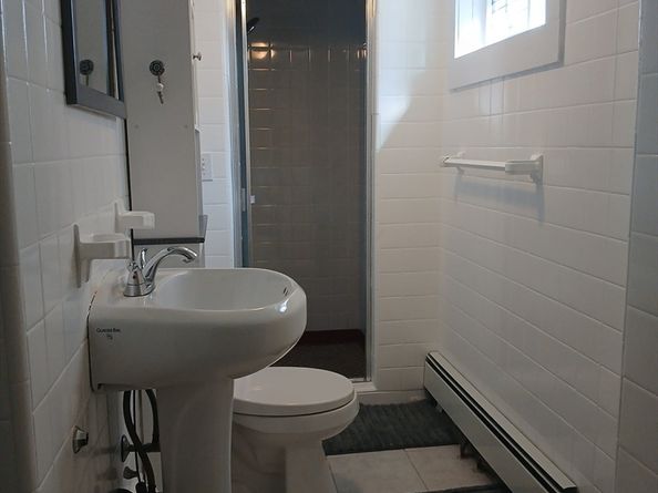 42 Walnut St, Saugus MA 01906