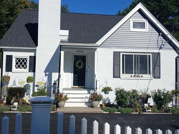 42 Walnut St, Saugus MA 01906