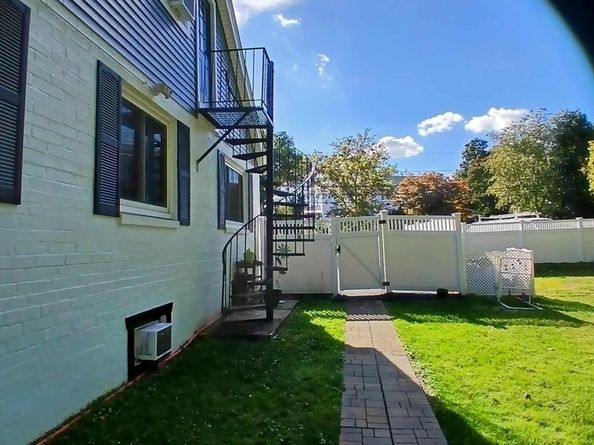 42 Walnut St, Saugus MA 01906