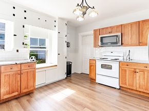24 Clinton St, Marlborough MA 01752