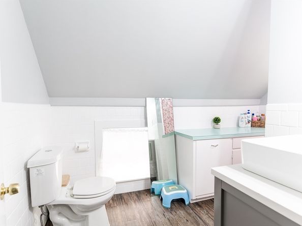 24 Clinton St, Marlborough MA 01752