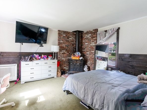 24 Clinton St, Marlborough MA 01752