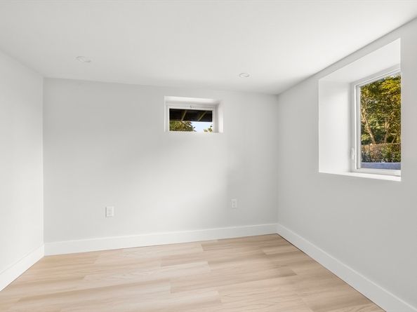 18 Lynn St, Malden MA 02148