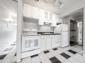 10 Colonial Village Dr 2, Arlington MA 02474