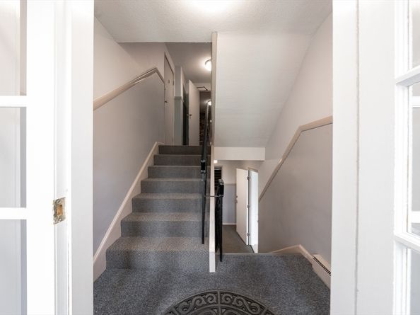 10 Colonial Village Dr 2, Arlington MA 02474