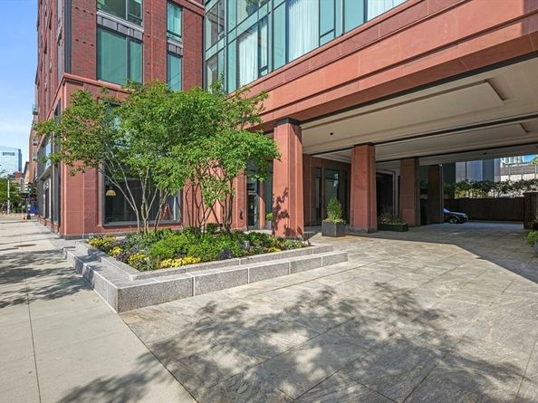 380 Harrison Ave PH1H, Boston MA 02118