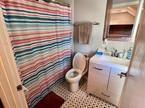 32 Sumner St, Quincy MA 02169