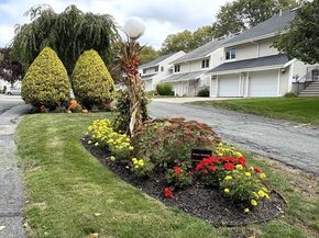 103 Centre Ln 103, Walpole MA 02081