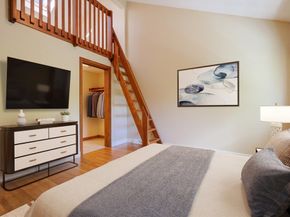 103 Centre Ln 103, Walpole MA 02081