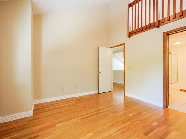 103 Centre Ln 103, Walpole MA 02081