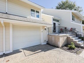 103 Centre Ln 103, Walpole MA 02081